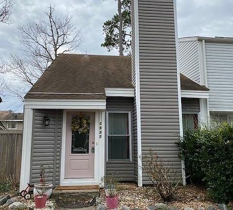 2nd image of 2537 Reagan Ave