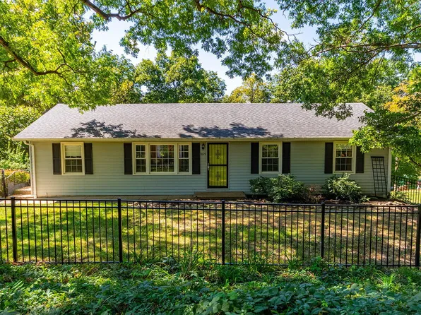 3809 Grace Ellen Dr, Columbia, MO 65202