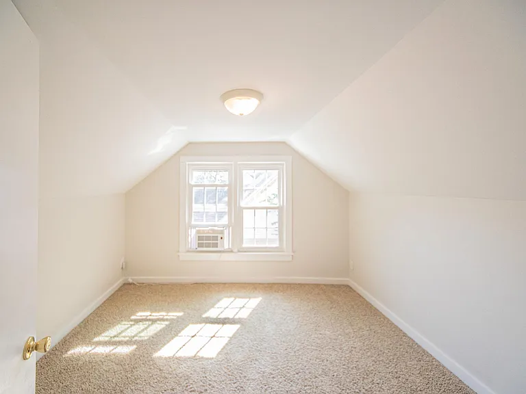 2522 Clay St — Photo 13