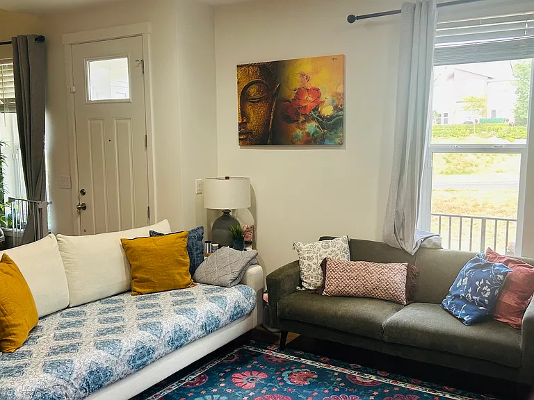 1209 NE Hickory Ln — Photo 3
