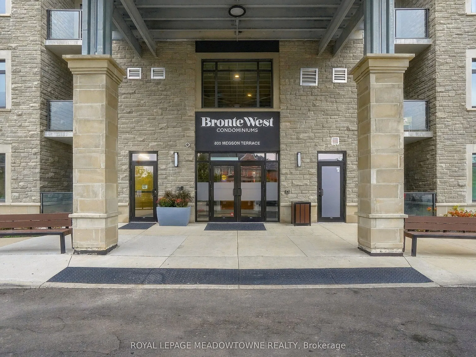 Bronte West — Photo 3