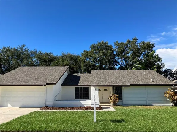 2221 Cimarron Ter, Palm Harbor, FL 34683