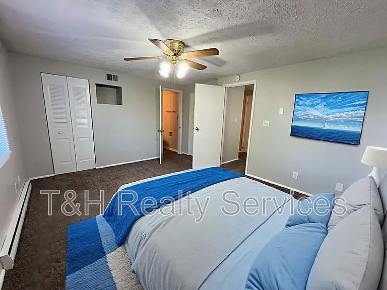 724 Southfield Ct — Photo 7