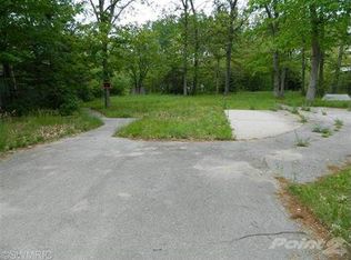 9486 Oaklane Dr, Montague, MI 49437
