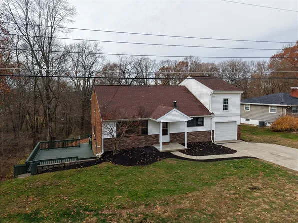 540 Morningstar Dr, Ellwood City, PA 16117