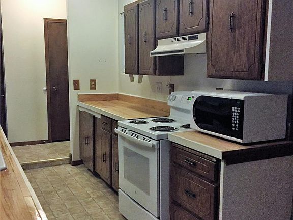 3rd image of 9412 W Marigold St