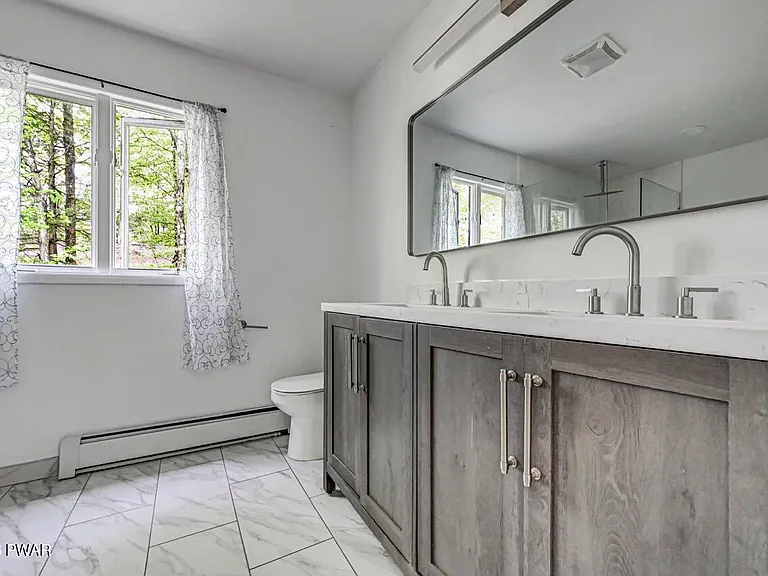 49 Lake View Dr #14 — Photo 19