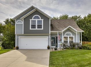 104 Grant Ave, Greenwood, MO 64034