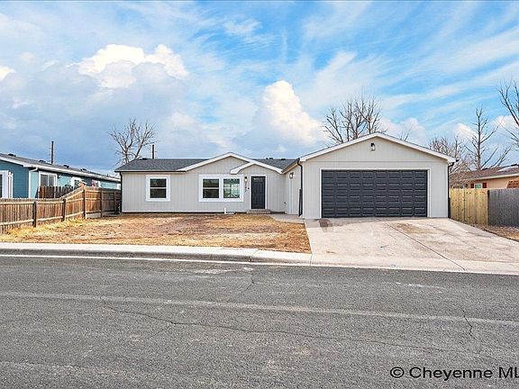 2nd image of 207 Medicine Bow Ave