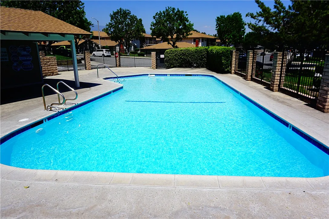 2 bed, 800 sqft, $2,195 — Photo 3