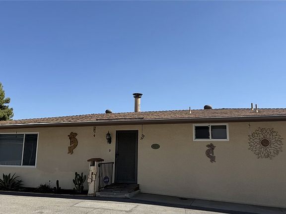 2nd image of 213 Summit View Dr