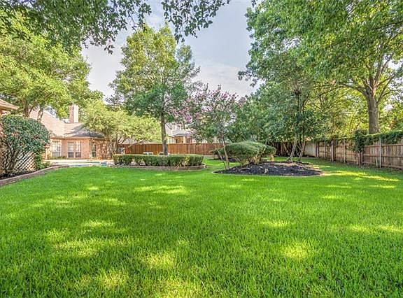 4th image of 4611 Lakeside Dr