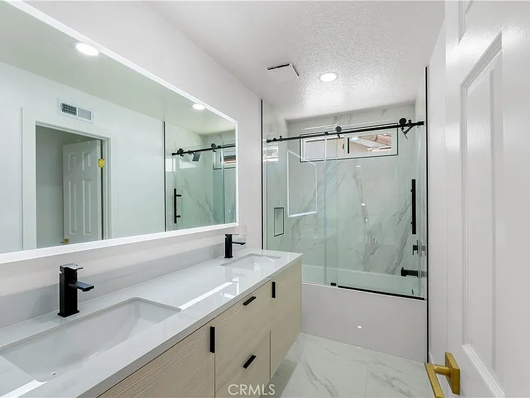 32232 Fall River Rd — Photo 23