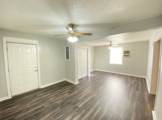 300 E Main St APT 1, Henderson, TX 75652