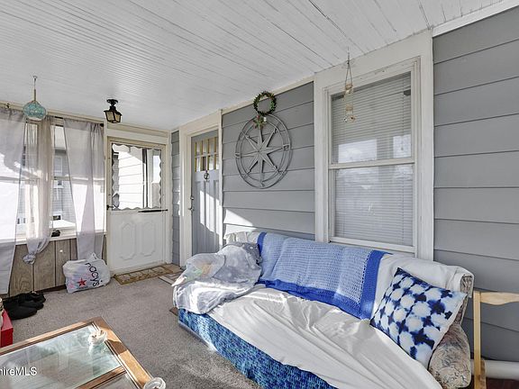 5th image of 59 Prospect St