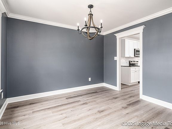 4th image of 1225 Hunley Court