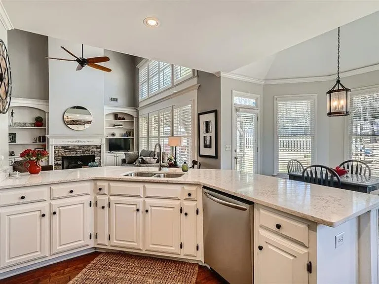 2575 Wild Iris Ln — Photo 11