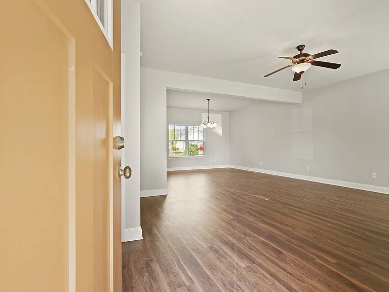 508 Potterstone Sq #391 — Photo 4