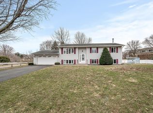 2963 Chisholm Pkwy, Saint Paul, MN 55109