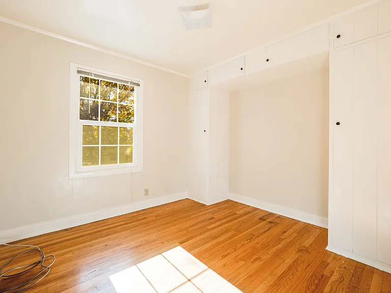 Colonial Park Apartments - Comfortable Living with a $99 Deposit Move-In Special — Photo 8