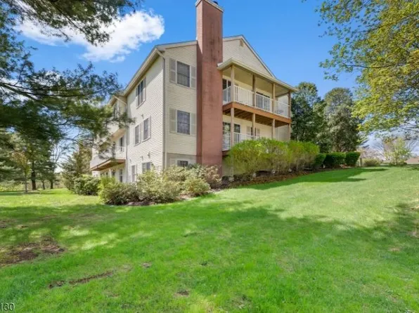 343 Potomac Dr, Basking Ridge, NJ 07920