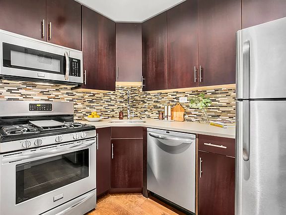 4th image of 85 Livingston St APT 8B