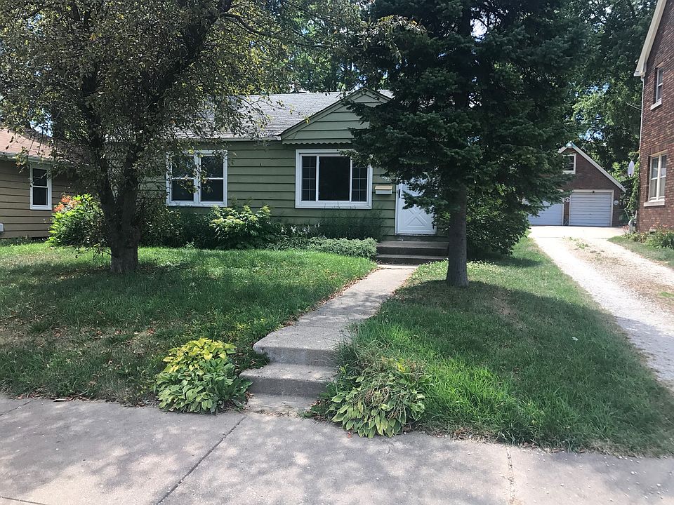 1st image of 3825 N Grand Blvd