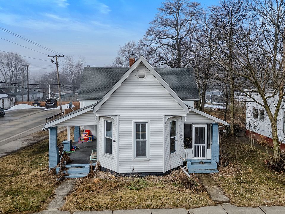 1st image of 728 Main St