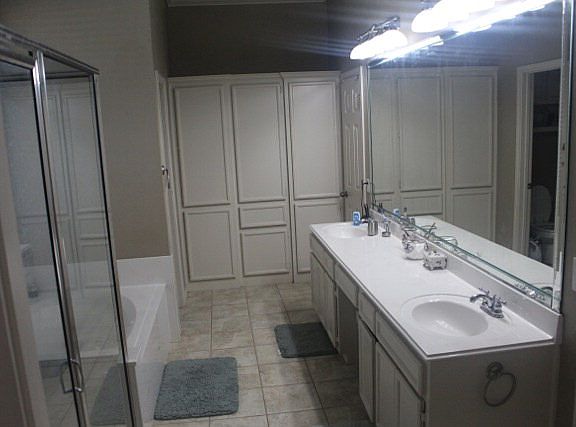 5th image of 425 S Oaks Dr