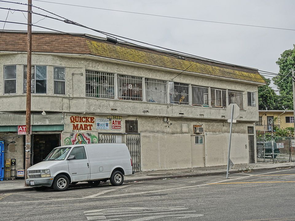 2nd image of 3703 Maple Ave