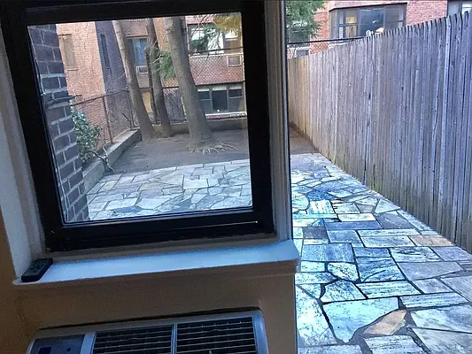 Rented by HOLTON REAL ESTATE INC. | media 19