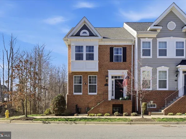 16 Mustang Dr, La Plata, MD 20646