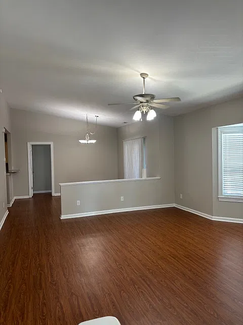 2 bed, 1400 sqft, $1,400 — Photo 3