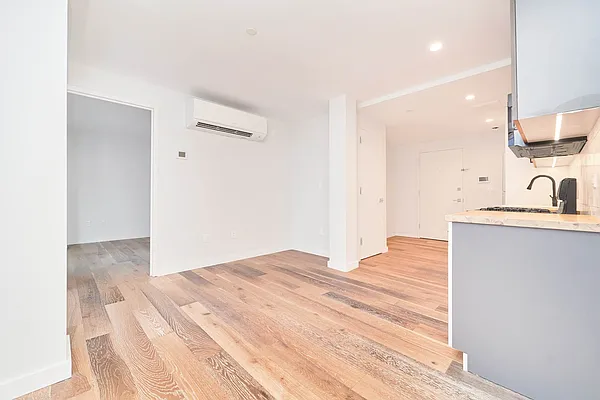 Rented by Living New York | media 44