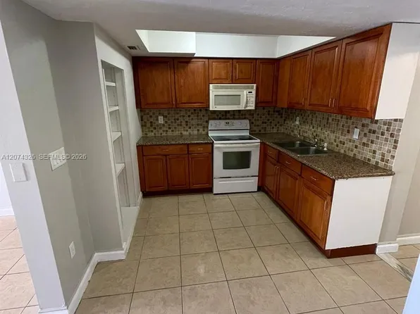 1567 NW 60th Ave #G, Fort Lauderdale, FL 33313
