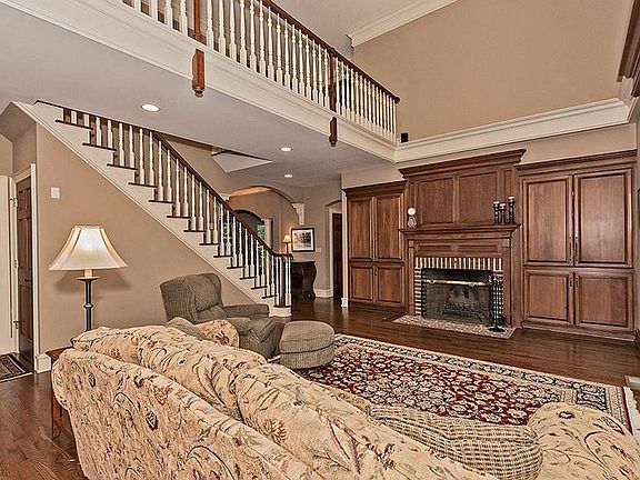 5th image of 17128 Bridgeway Dr