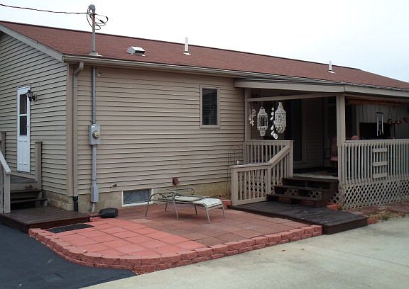 2nd image of 225 Dye Ln