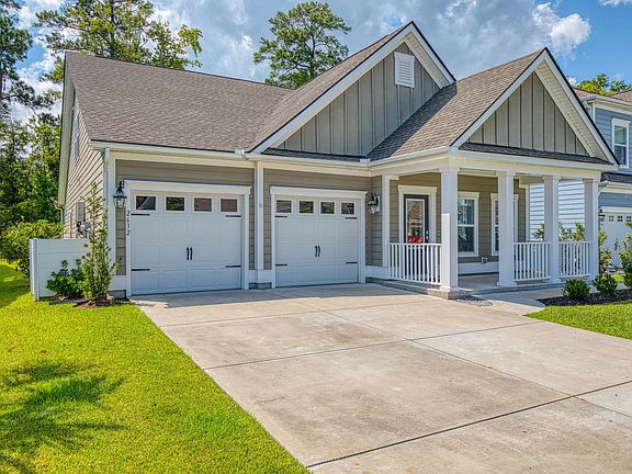 3rd image of 2632 Goldfinch Dr.