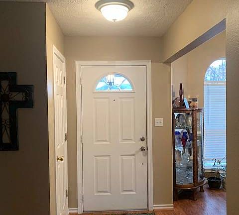 2nd image of 2701 Woodland Oaks Dr