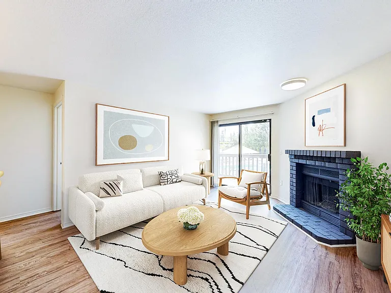 Crown Pointe — Photo 19