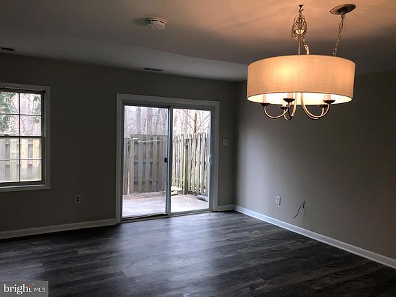 4th image of 435 Greenbrier Ct #435