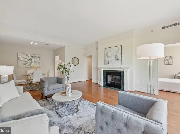 2600 Pennsylvania Ave NW APT 3A, Washington, DC 20037