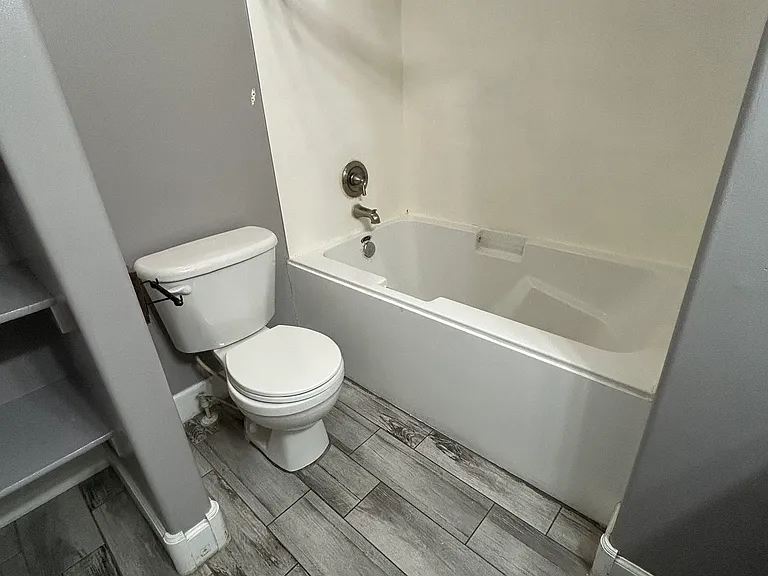 475 N Redwood Rd — Photo 27
