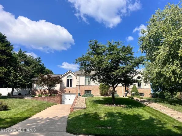 811 Chadwick Ct, Jefferson City, MO 65109