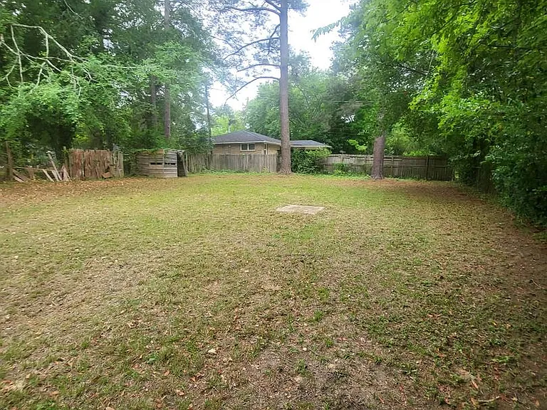 2106 Long Shadow Ln — Photo 13