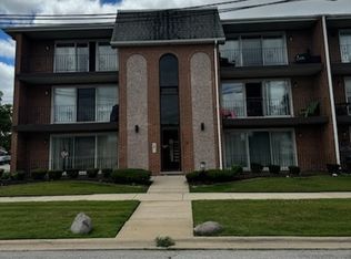 4001 W 105th St APT 3E, Oak Lawn, IL 60453