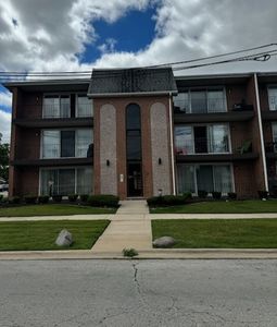 4001 W 105th St APT 3E, Oak Lawn, IL, 60453