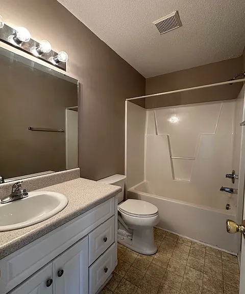 2000 Water Oak Dr #4-B — Photo 15