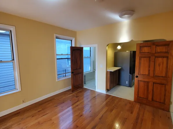193 East 39th Street image 1 of 11