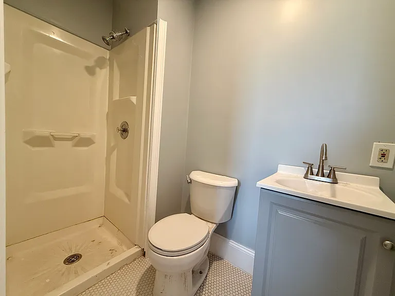 112 Keene St #4 — Photo 7